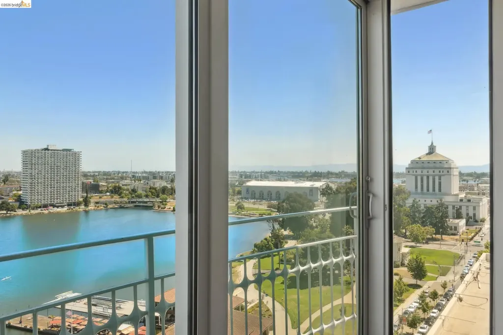 1555 Lakeside Drive Oakland CA 94612