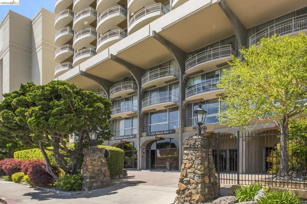 1555 Lakeside Drive Oakland CA 94612