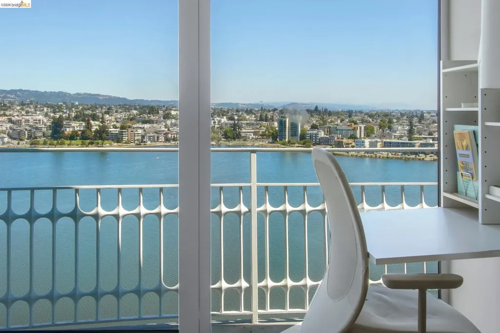 1555 Lakeside Drive Oakland CA 94612
