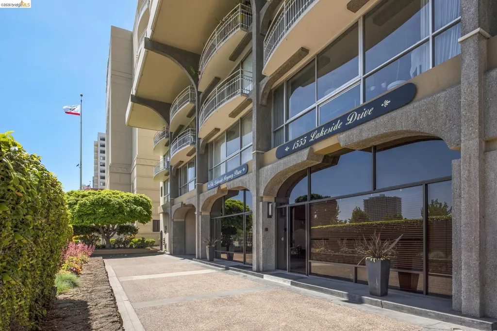 1555 Lakeside Drive Oakland CA 94612