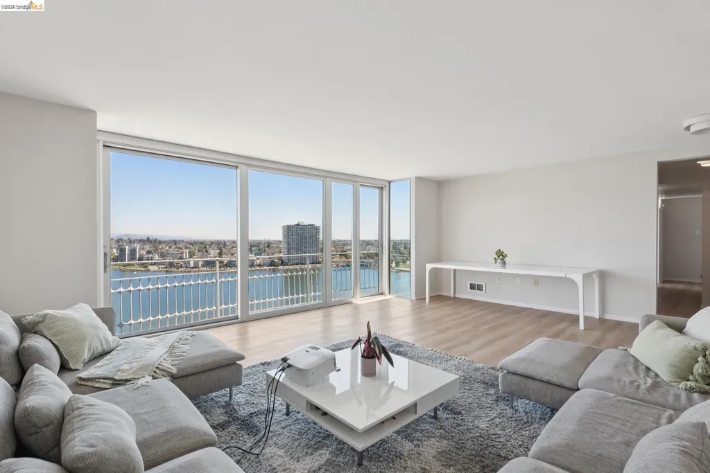 1555 Lakeside Drive Oakland CA 94612