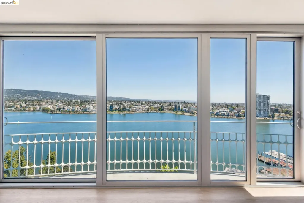 1555 Lakeside Drive Oakland CA 94612