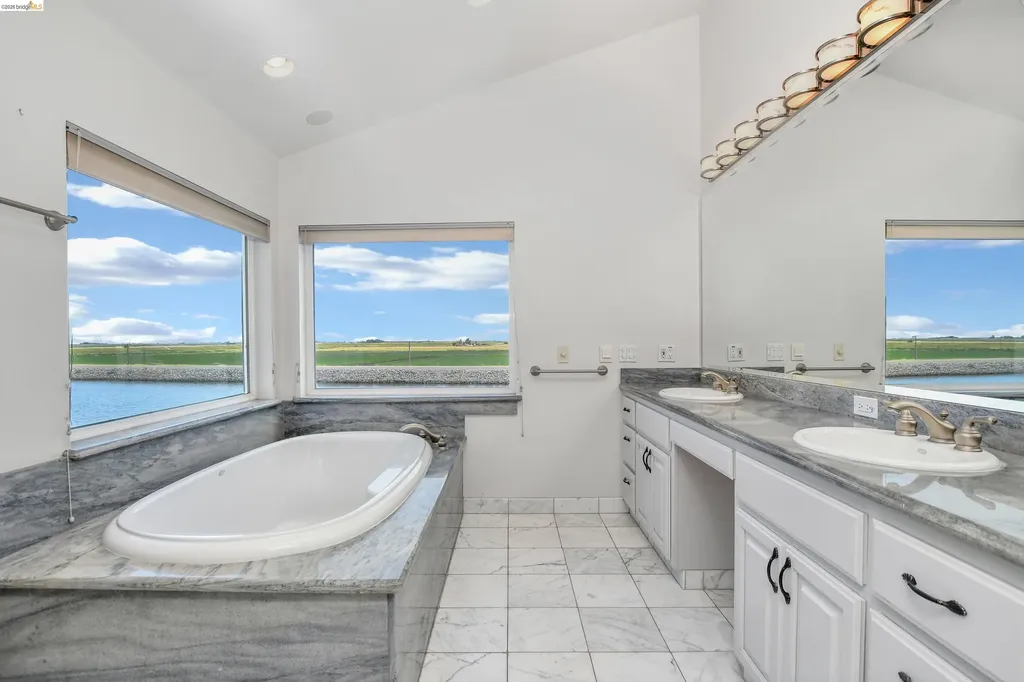 5890 Starboard Drive Discovery Bay CA 94505