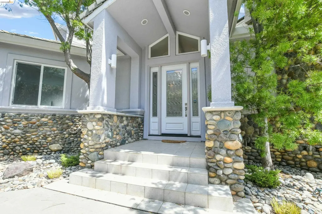 5890 Starboard Drive Discovery Bay CA 94505