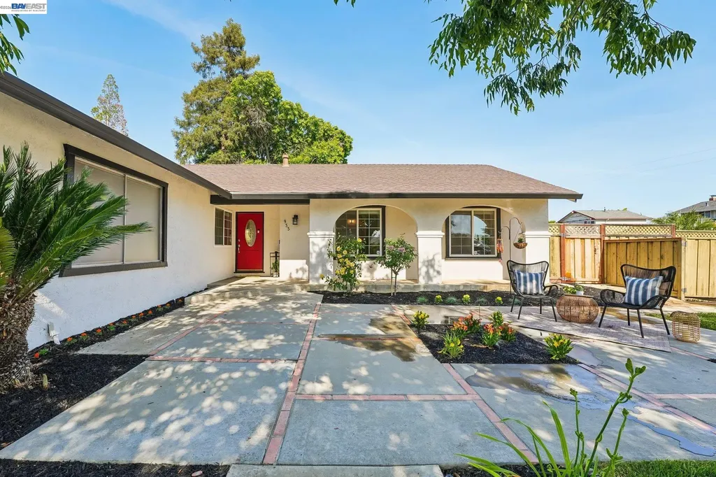 933 Algonquin Avenue Livermore CA 94551
