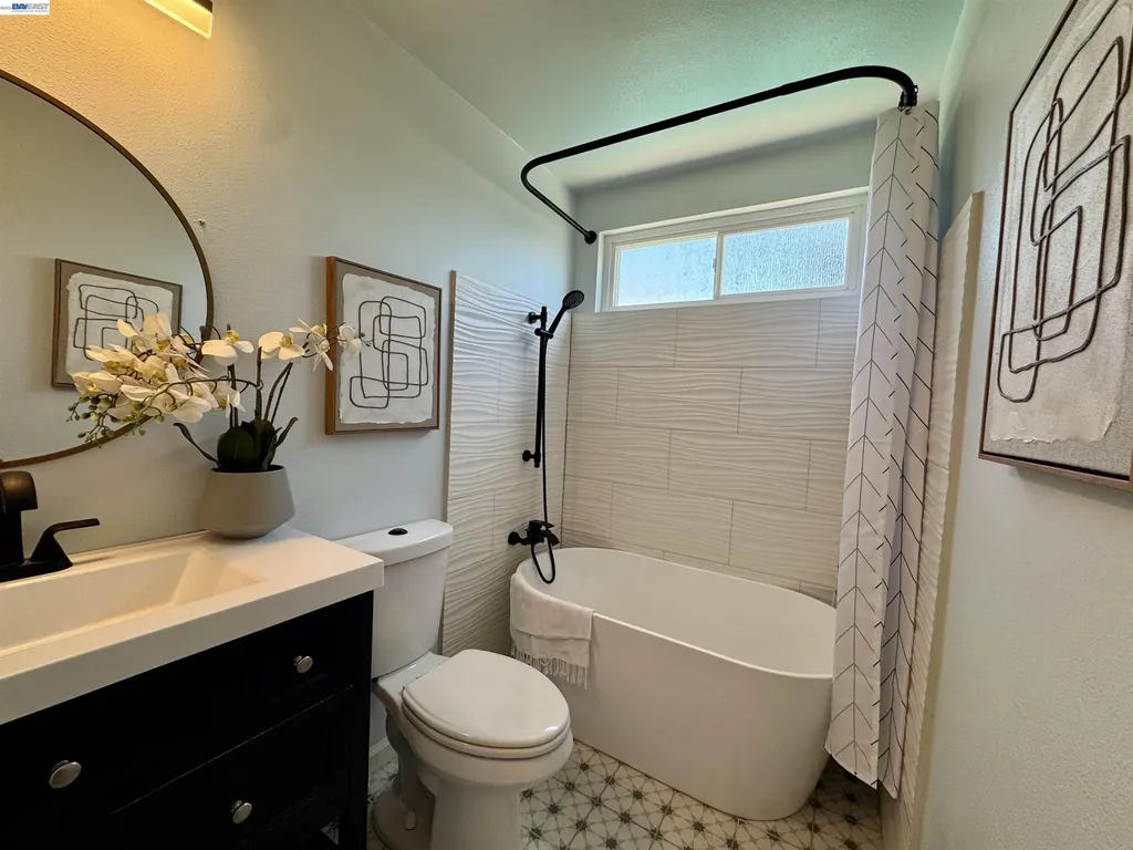 933 Algonquin Avenue Livermore CA 94551