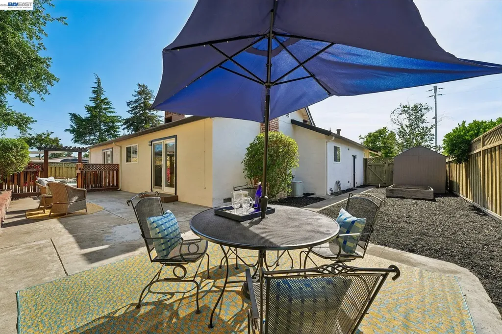933 Algonquin Avenue Livermore CA 94551