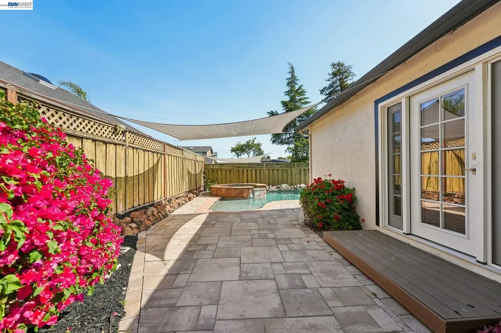 933 Algonquin Avenue Livermore CA 94551