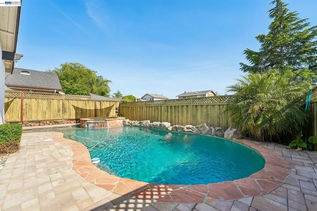 933 Algonquin Avenue Livermore CA 94551