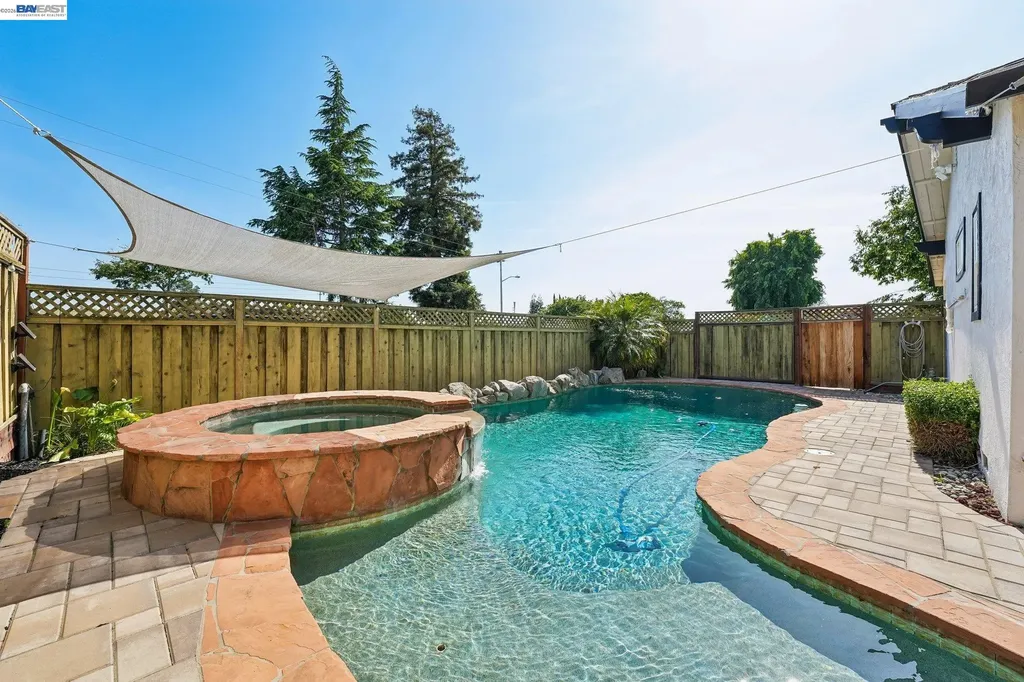 933 Algonquin Avenue Livermore CA 94551