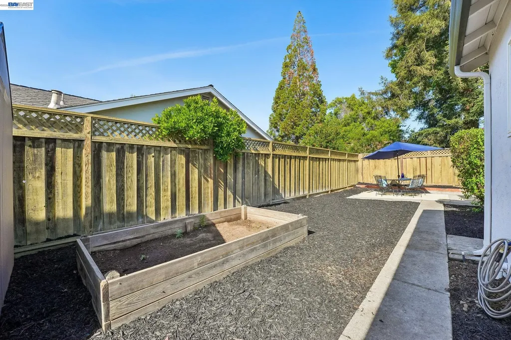 933 Algonquin Avenue Livermore CA 94551