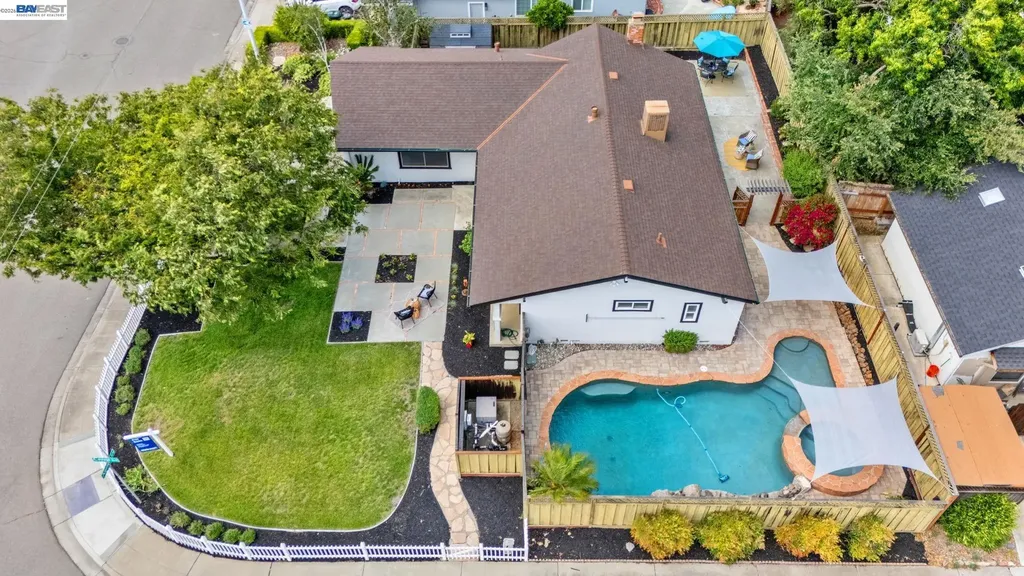 933 Algonquin Avenue Livermore CA 94551