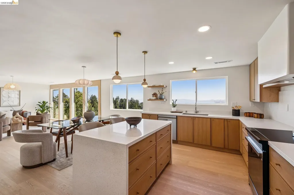 1328 Summit Road Berkeley CA 94708
