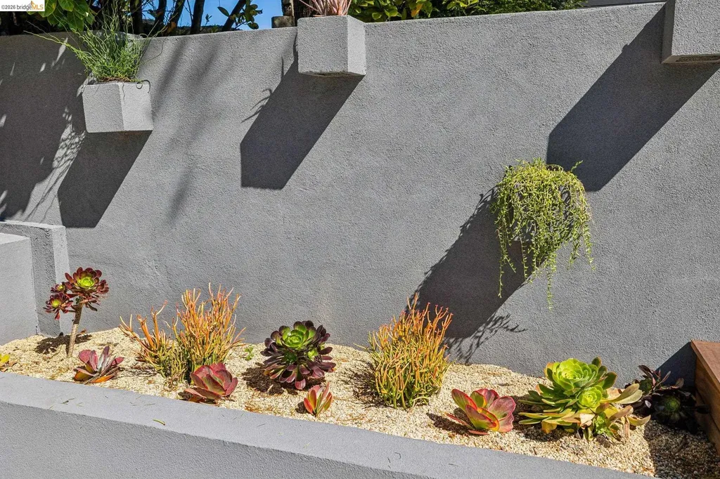 1328 Summit Road Berkeley CA 94708