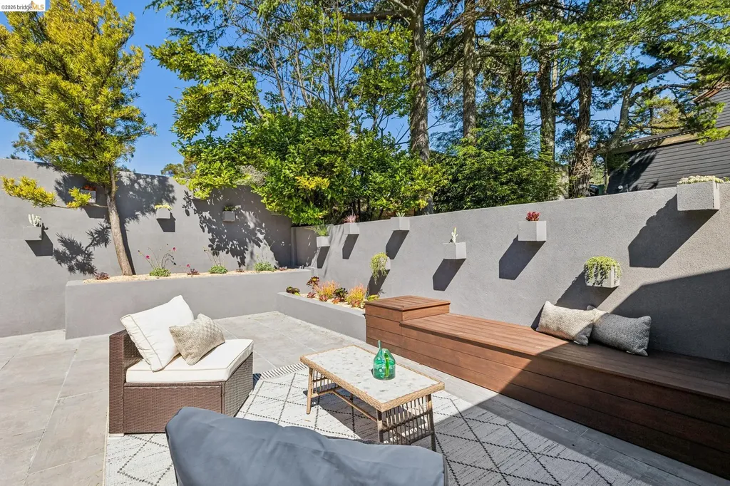 1328 Summit Road Berkeley CA 94708