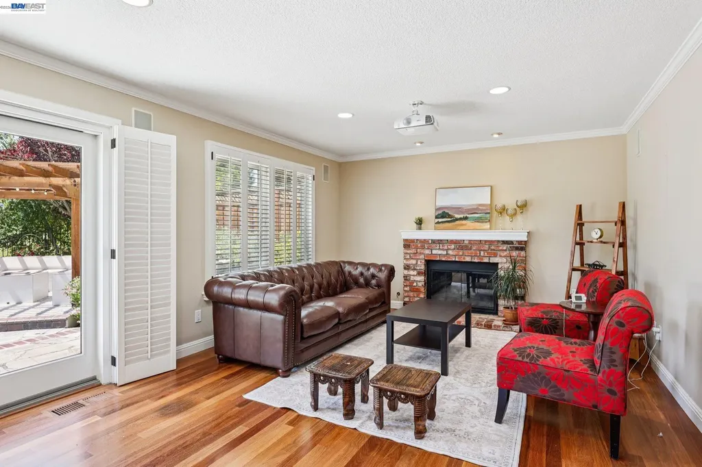 1095 Canyon Hills Road San Ramon CA 94582