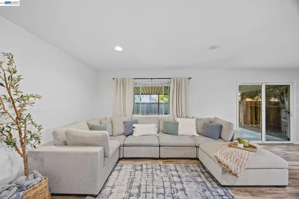 266 Stonyford Drive Vacaville CA 95687