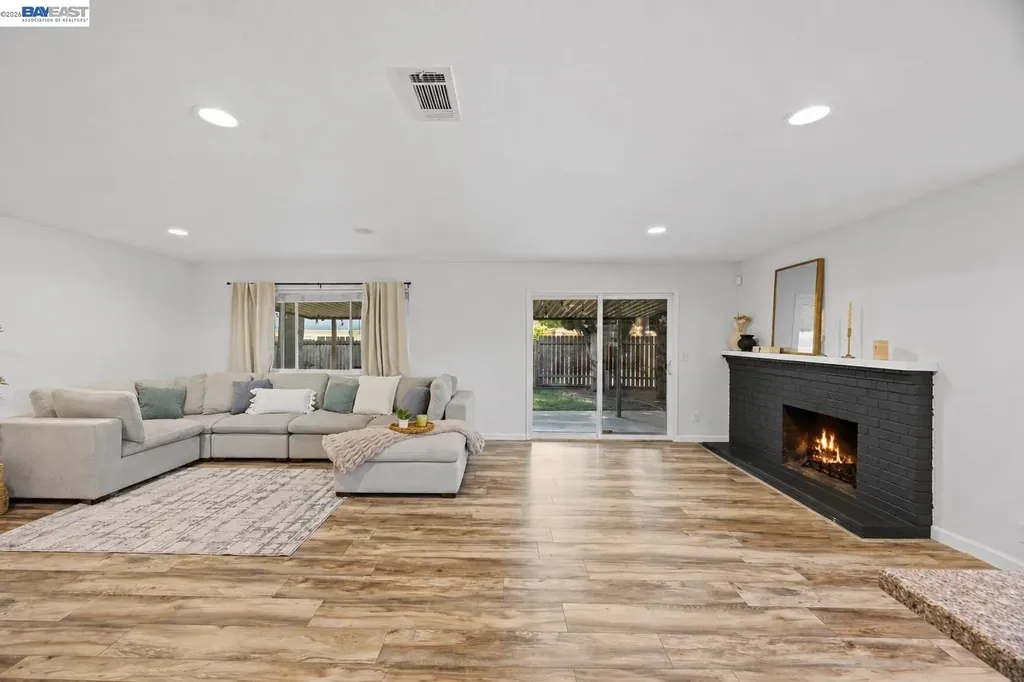 266 Stonyford Drive Vacaville CA 95687