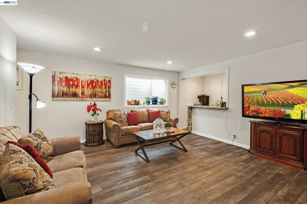 1932 College Avenue Livermore CA 94550