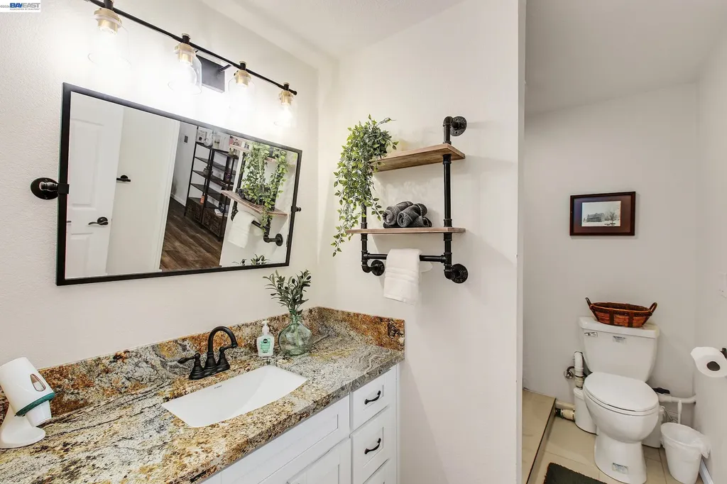 1932 College Avenue Livermore CA 94550