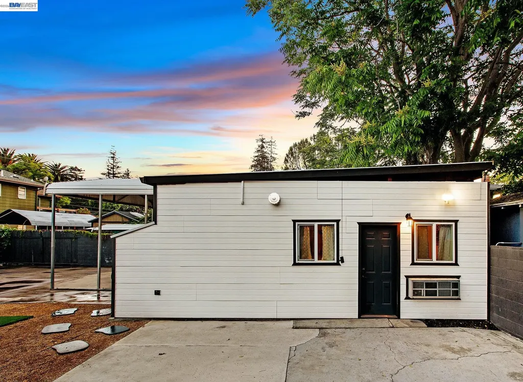 1932 College Avenue Livermore CA 94550