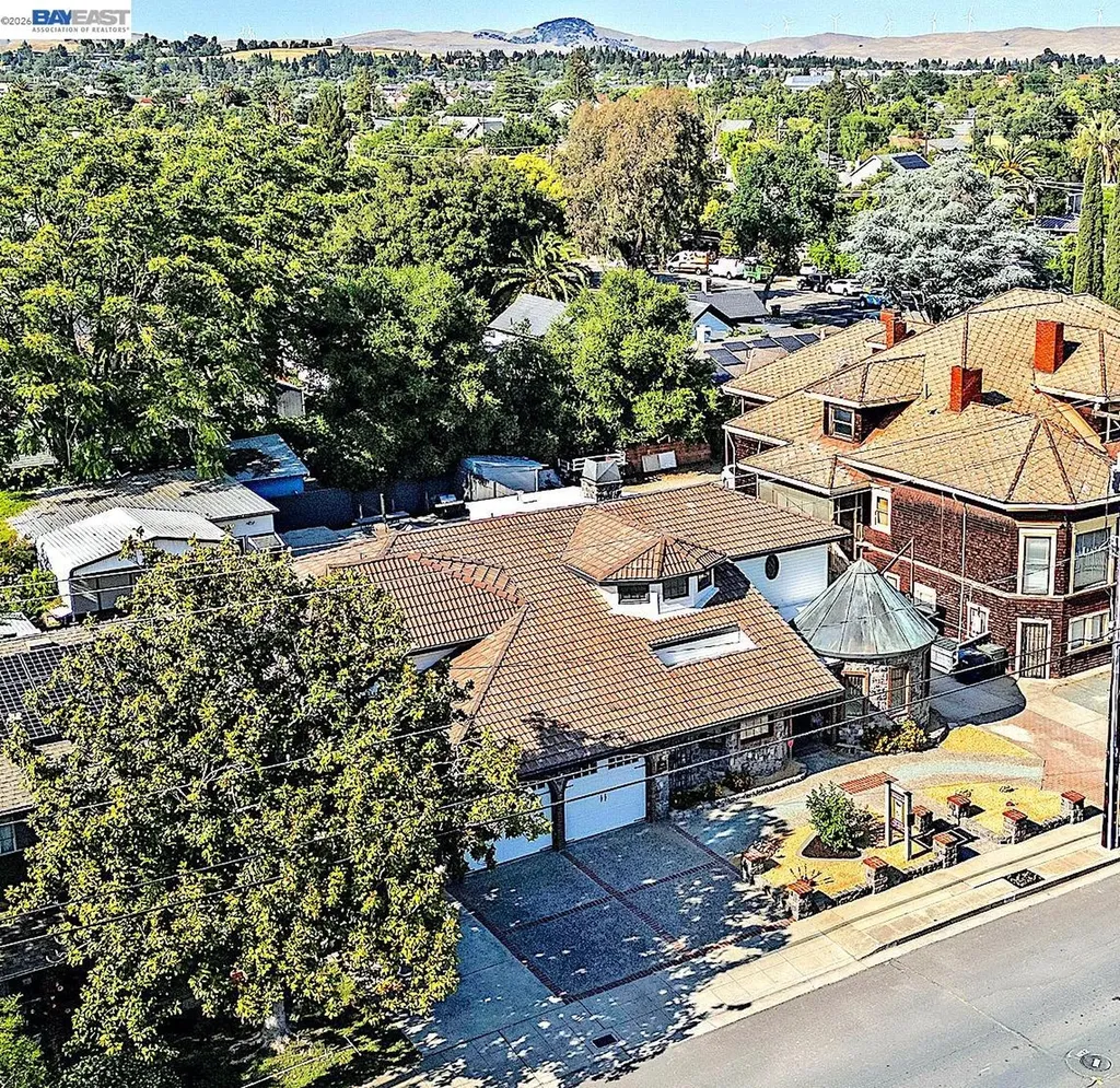 1932 College Avenue Livermore CA 94550