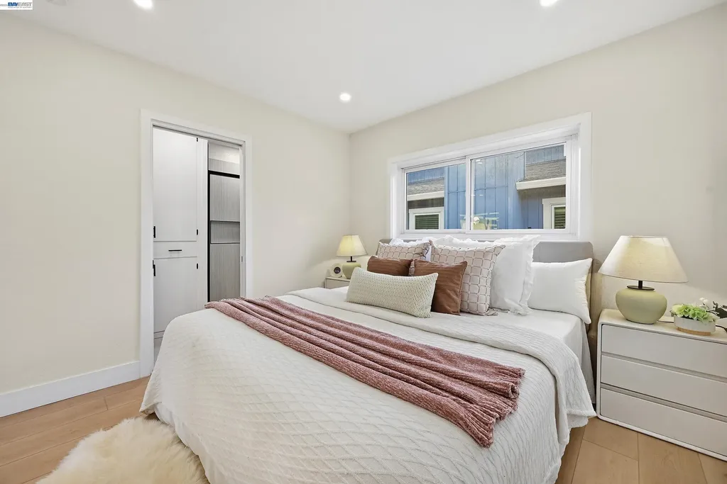 22 Garden Road Alameda CA 94502