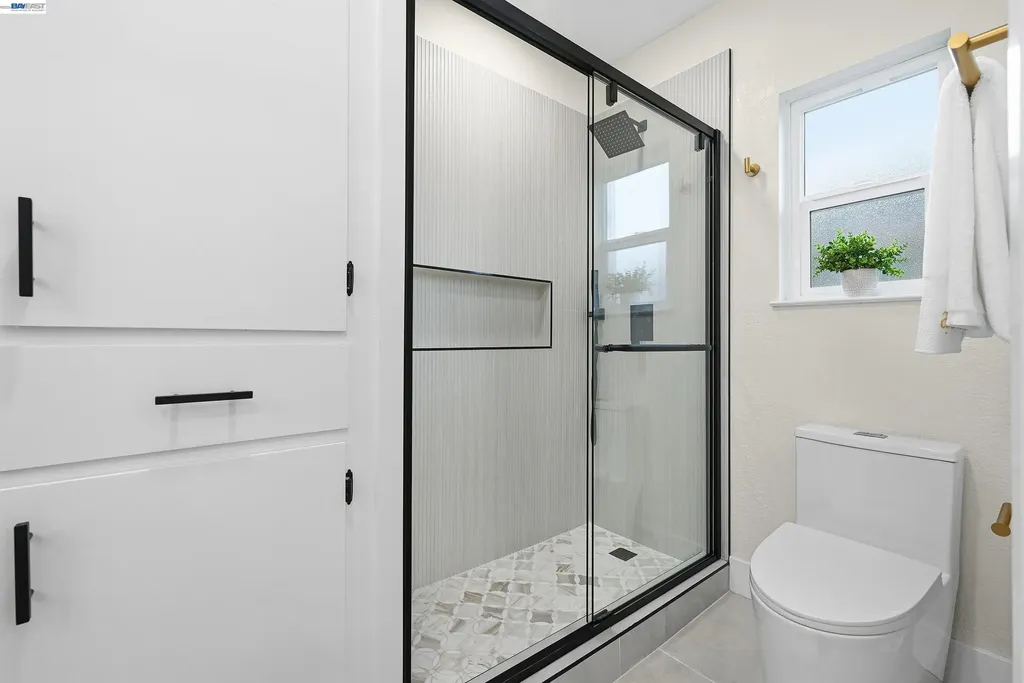 22 Garden Road Alameda CA 94502