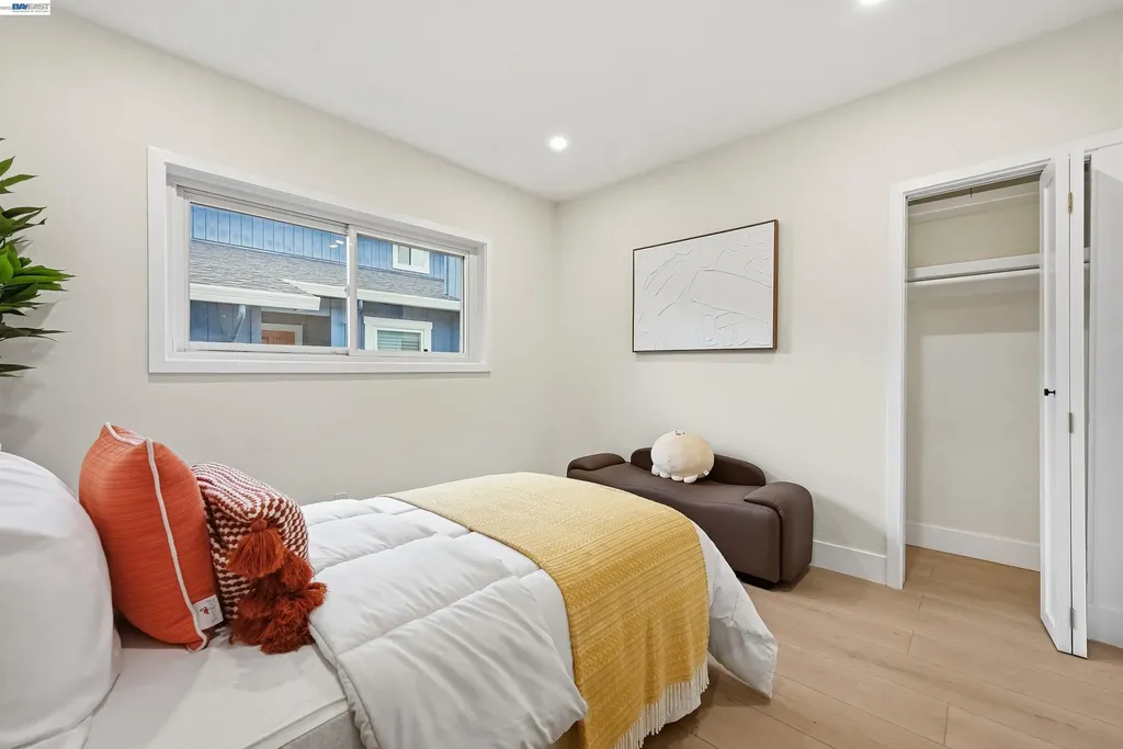 22 Garden Road Alameda CA 94502