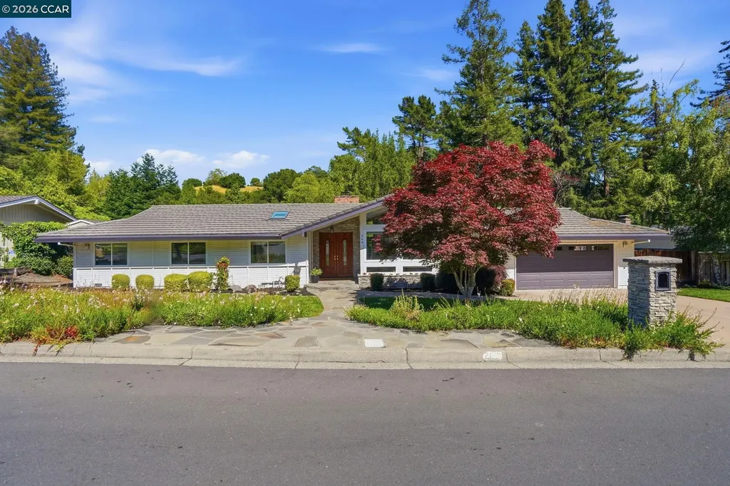 260 Corliss Drive Moraga CA 94556