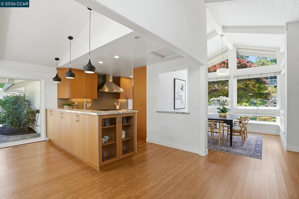 260 Corliss Drive Moraga CA 94556