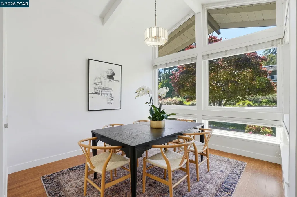 260 Corliss Drive Moraga CA 94556