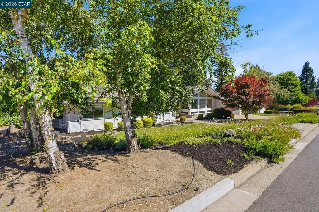 260 Corliss Drive Moraga CA 94556