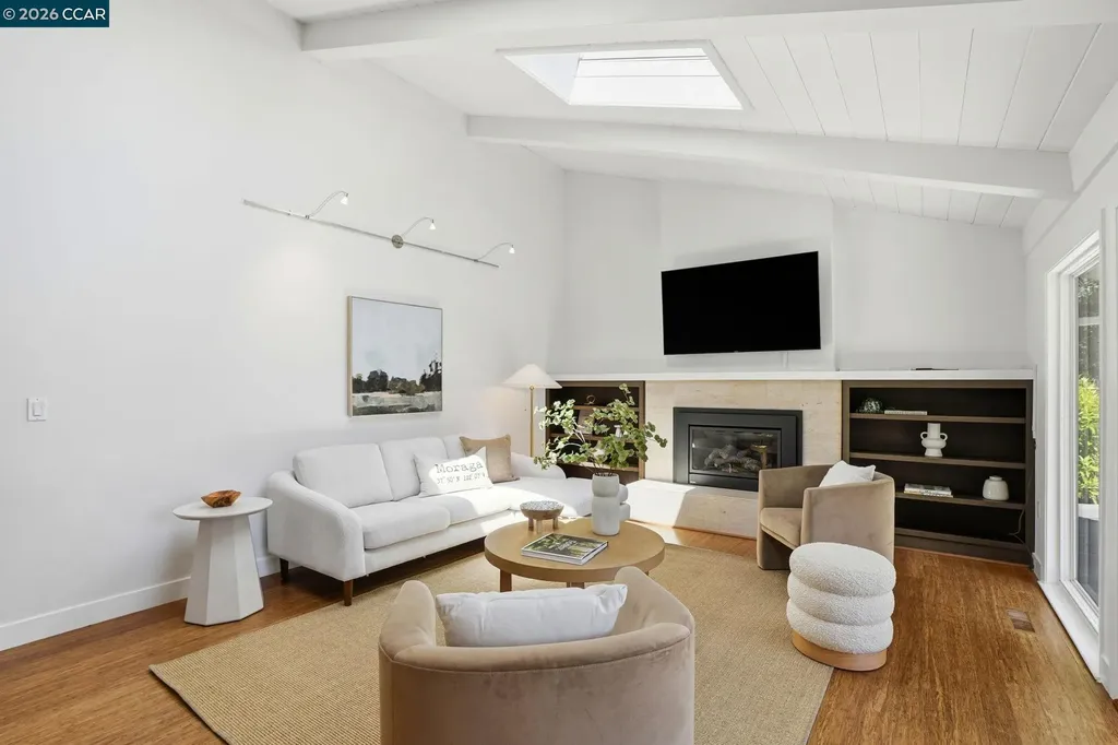 260 Corliss Drive Moraga CA 94556