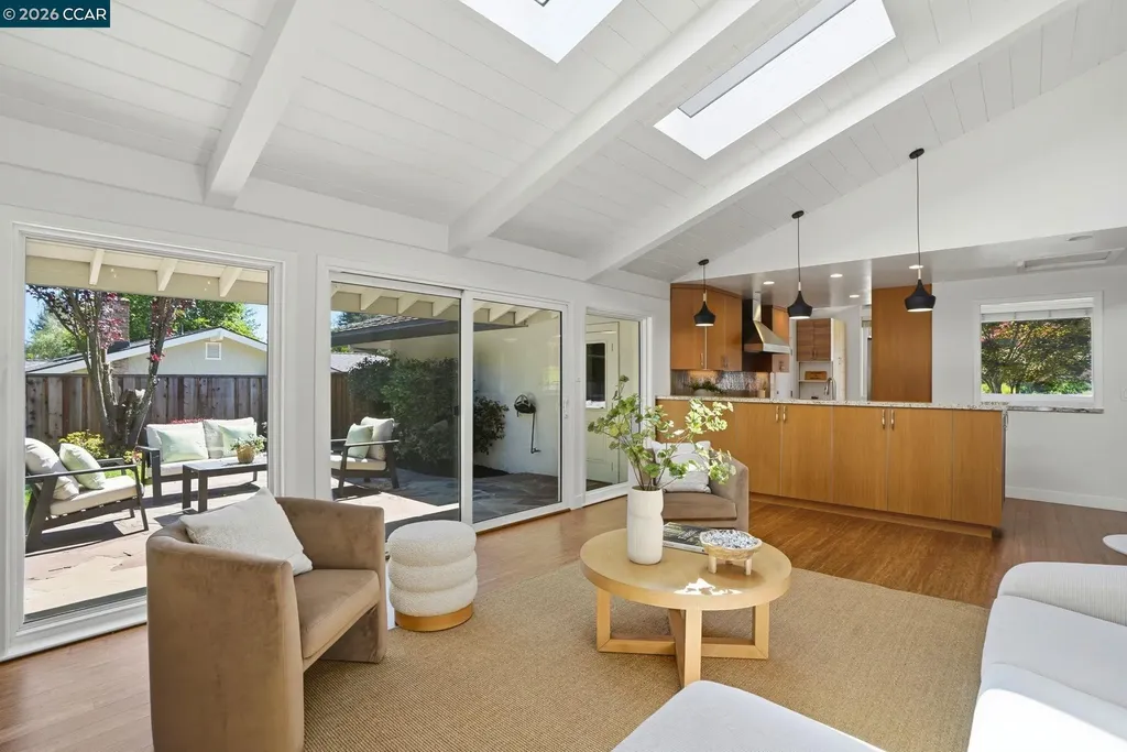 260 Corliss Drive Moraga CA 94556