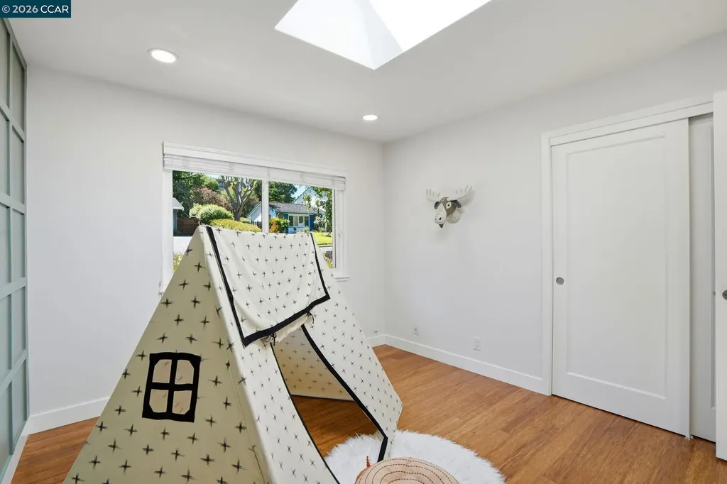260 Corliss Drive Moraga CA 94556