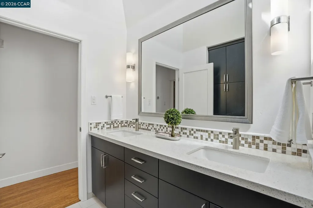 260 Corliss Drive Moraga CA 94556