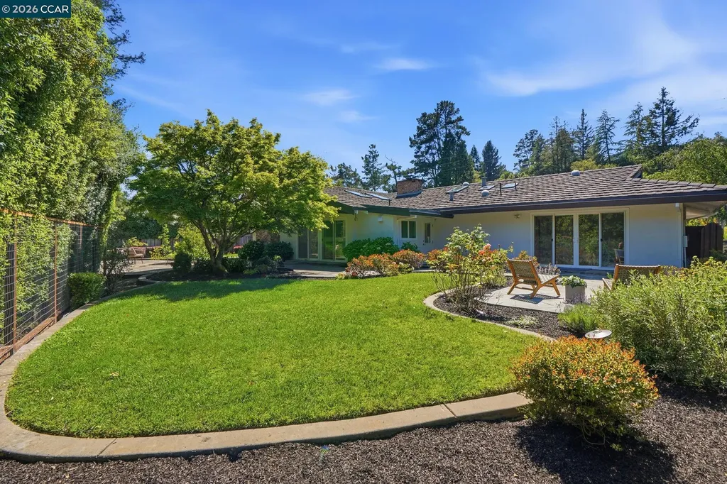 260 Corliss Drive Moraga CA 94556