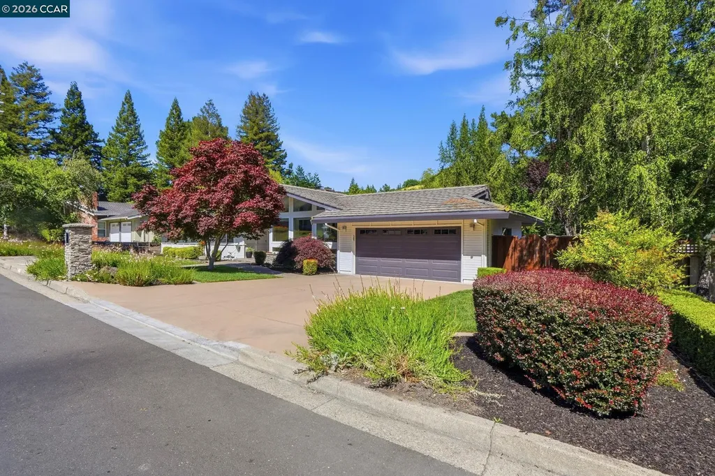 260 Corliss Drive Moraga CA 94556