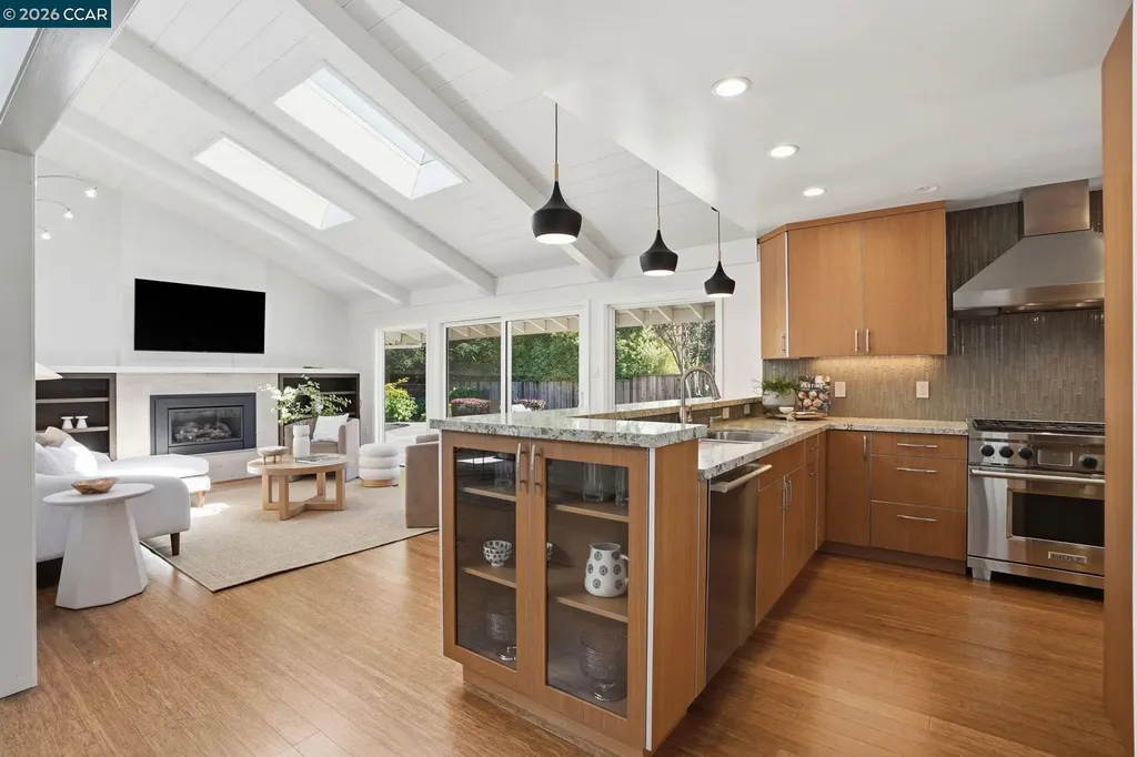 260 Corliss Drive Moraga CA 94556
