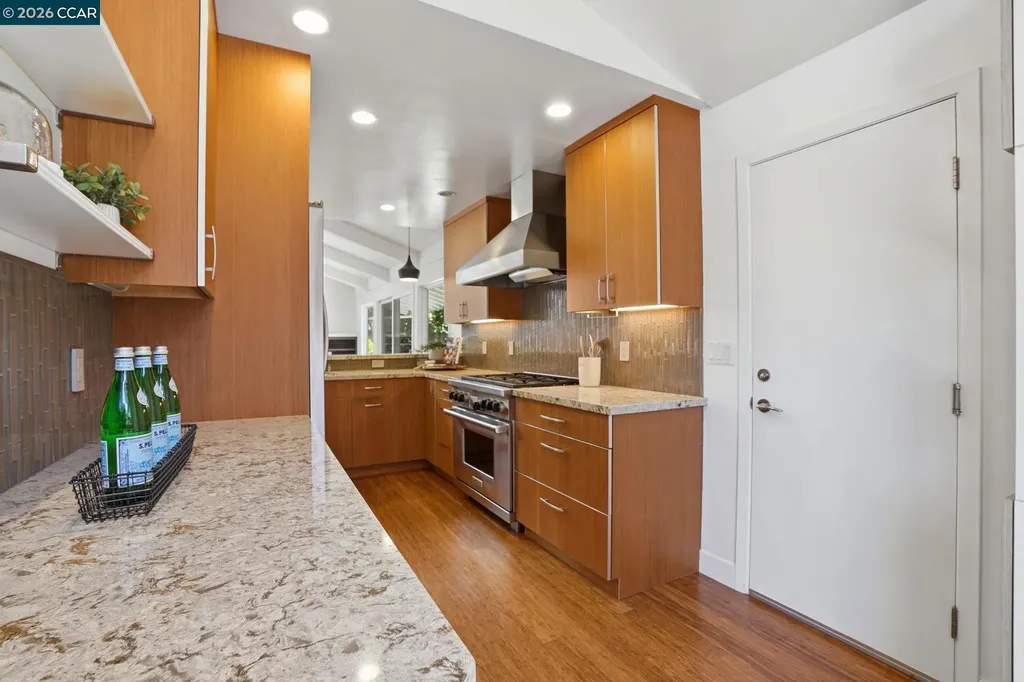 260 Corliss Drive Moraga CA 94556