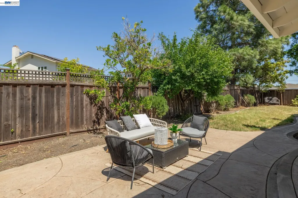 6713 Elm Court Dublin CA 94568