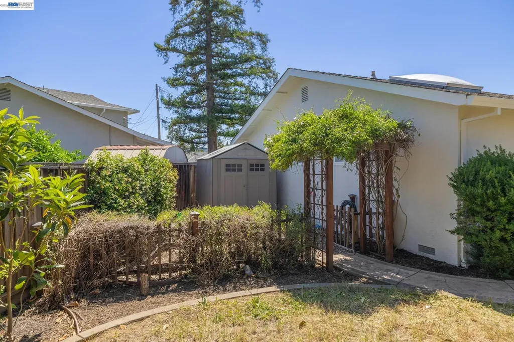 6713 Elm Court Dublin CA 94568