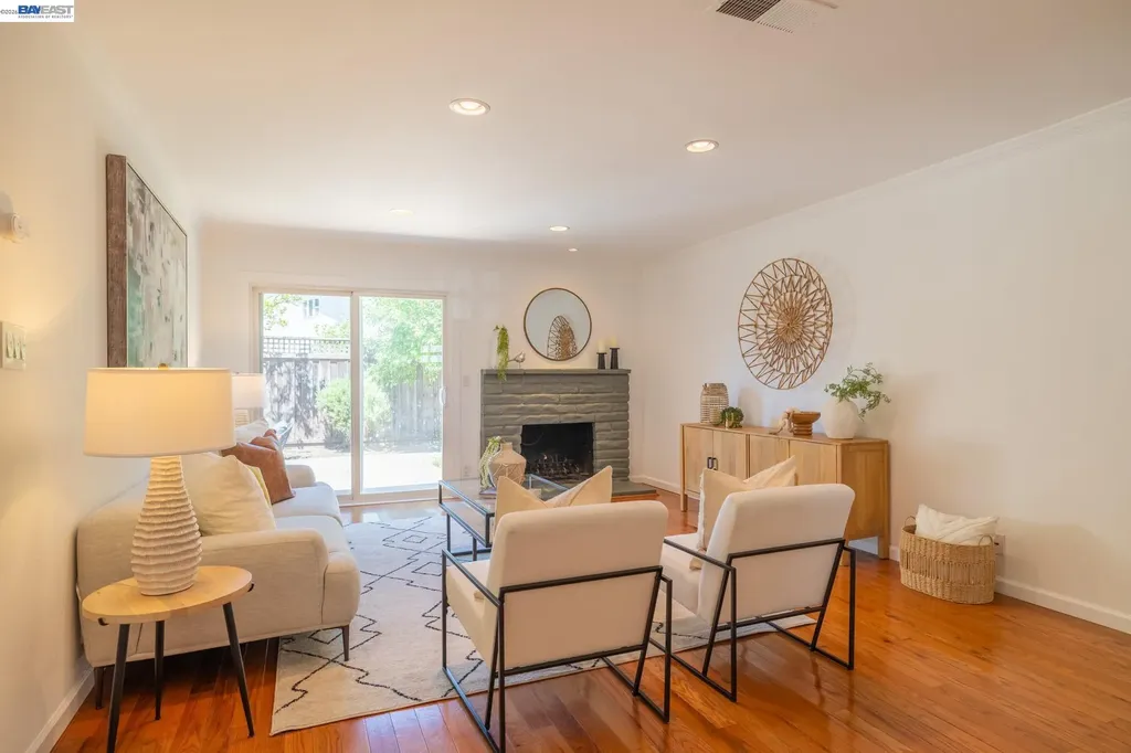 6713 Elm Court Dublin CA 94568