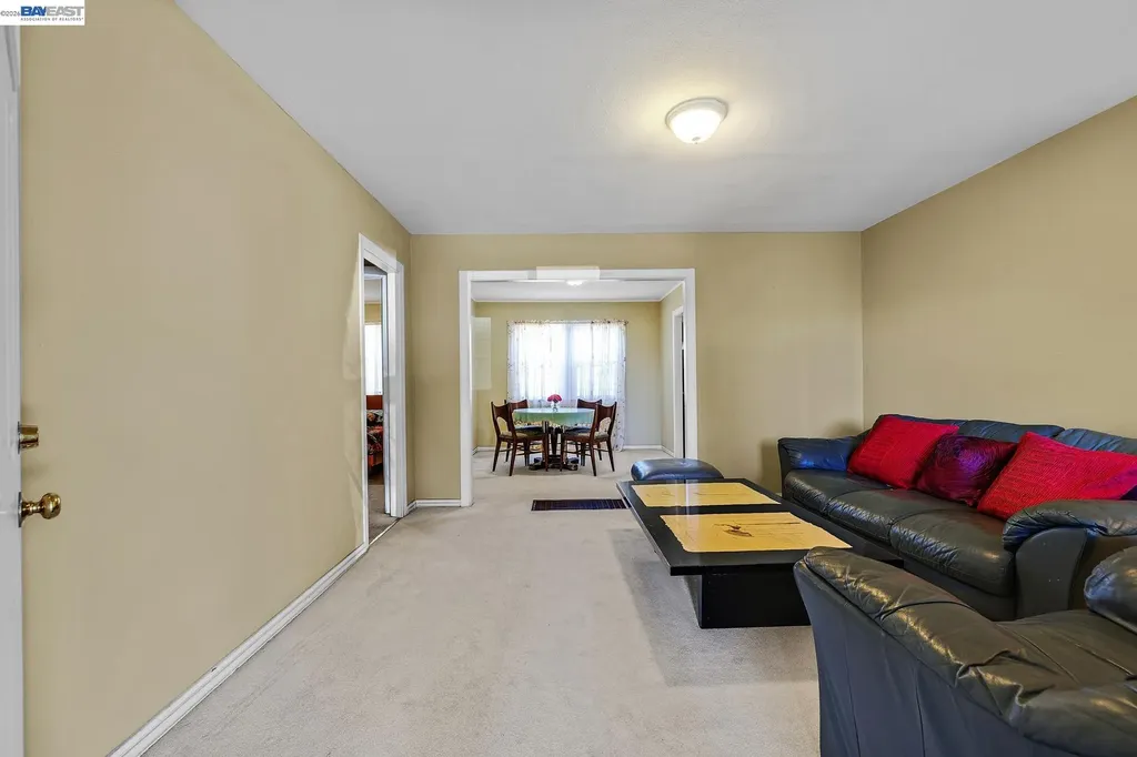 462 Hampton Road Hayward CA 94541