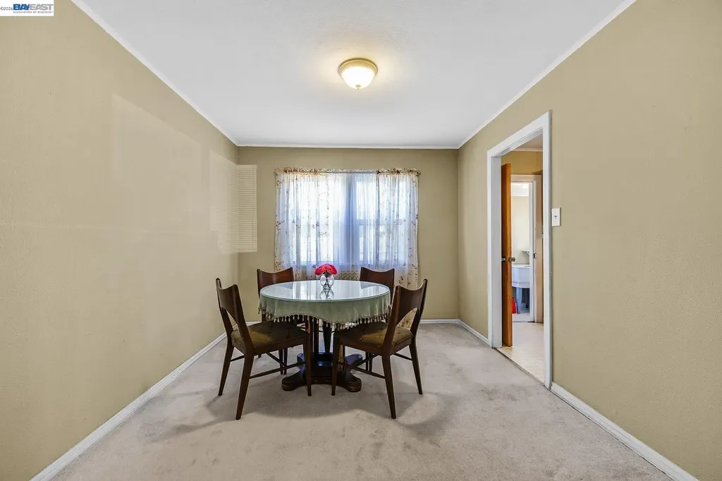 462 Hampton Road Hayward CA 94541