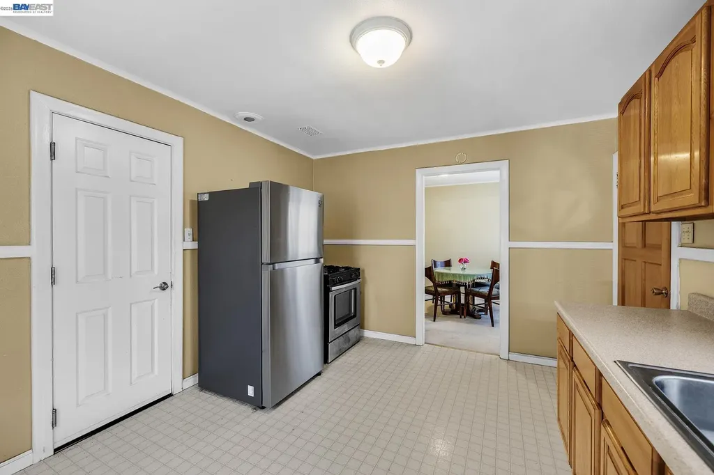 462 Hampton Road Hayward CA 94541