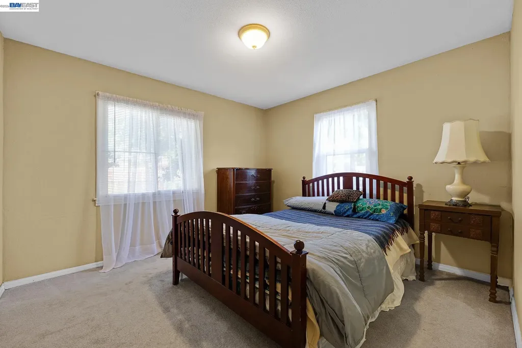 462 Hampton Road Hayward CA 94541