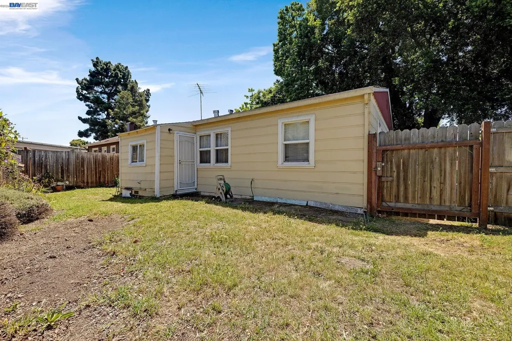 462 Hampton Road Hayward CA 94541
