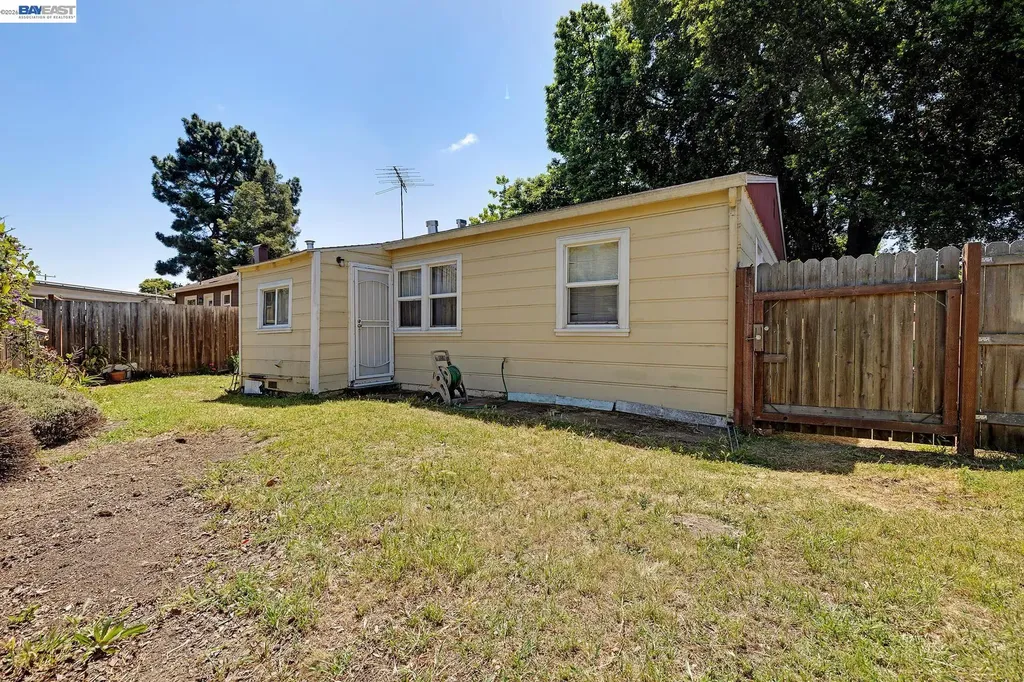 462 Hampton Road Hayward CA 94541